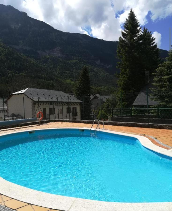 Alojamiento Anayet Aranones Canfranc Exterior photo